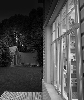 EZVIZ Camera Wifi Extérieure HB90 + Panneau solaire-Caméra motorisée 360° en 2K/Vision nocturne couleur/Détection forme humaine/Défense active lumière et sirène